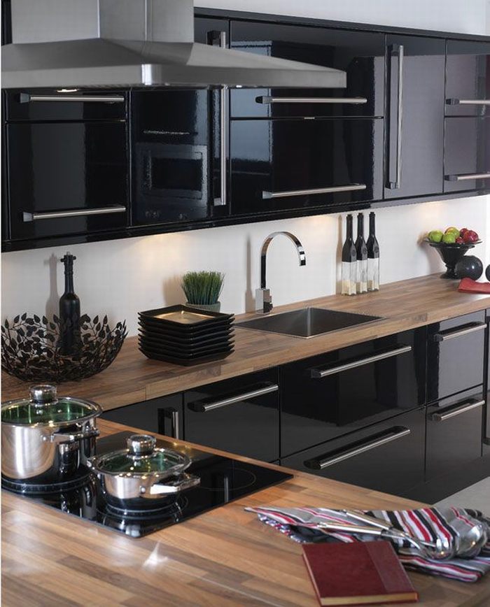 Báo giá thiết kế nhà bếp tuyệt đẹp với màu đen hiện đại 1