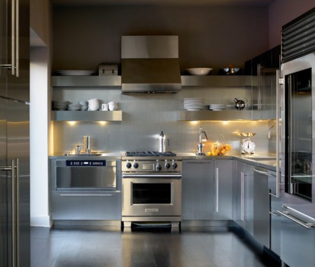 Thiết kế nội thất bếp đẹp ấn tượng chất liệu nội thất màu bạc 13