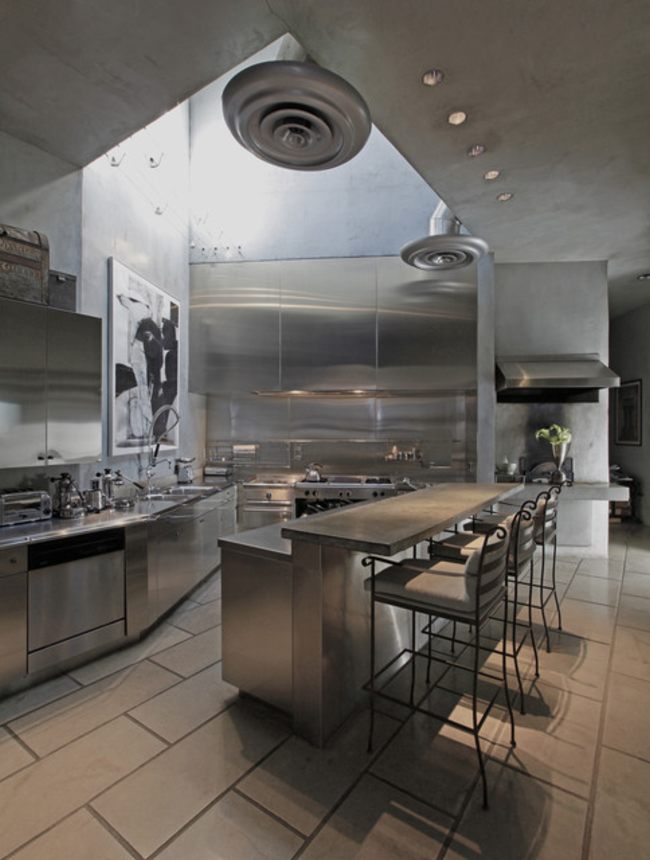 Thiết kế nội thất bếp đẹp ấn tượng chất liệu nội thất màu bạc 16