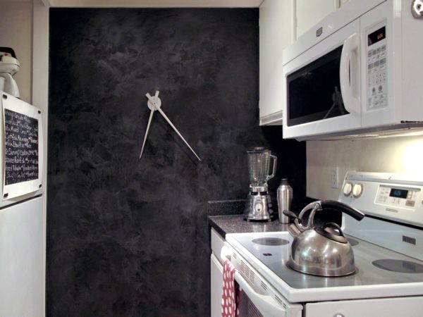Nội thất nhà bếp đẹp với cặp màu đen và trắng 9
